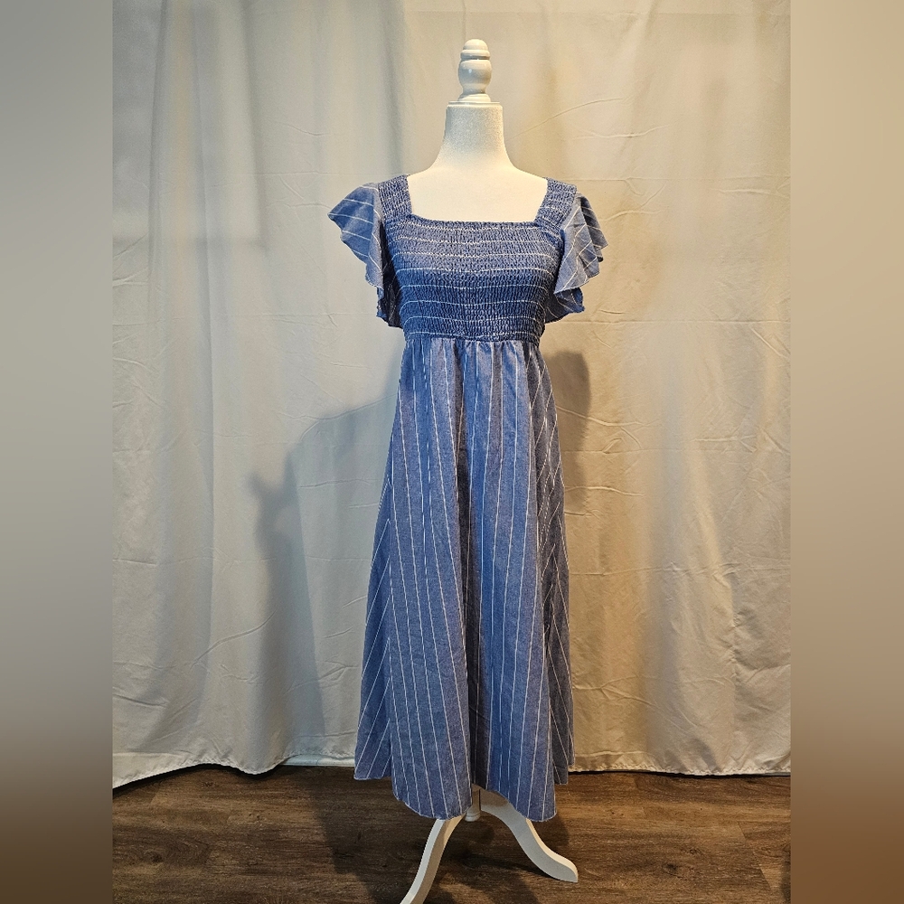 Cupshe Blue‎ & White Pinstriped Smocked Maxi Dress NWOT size Medium